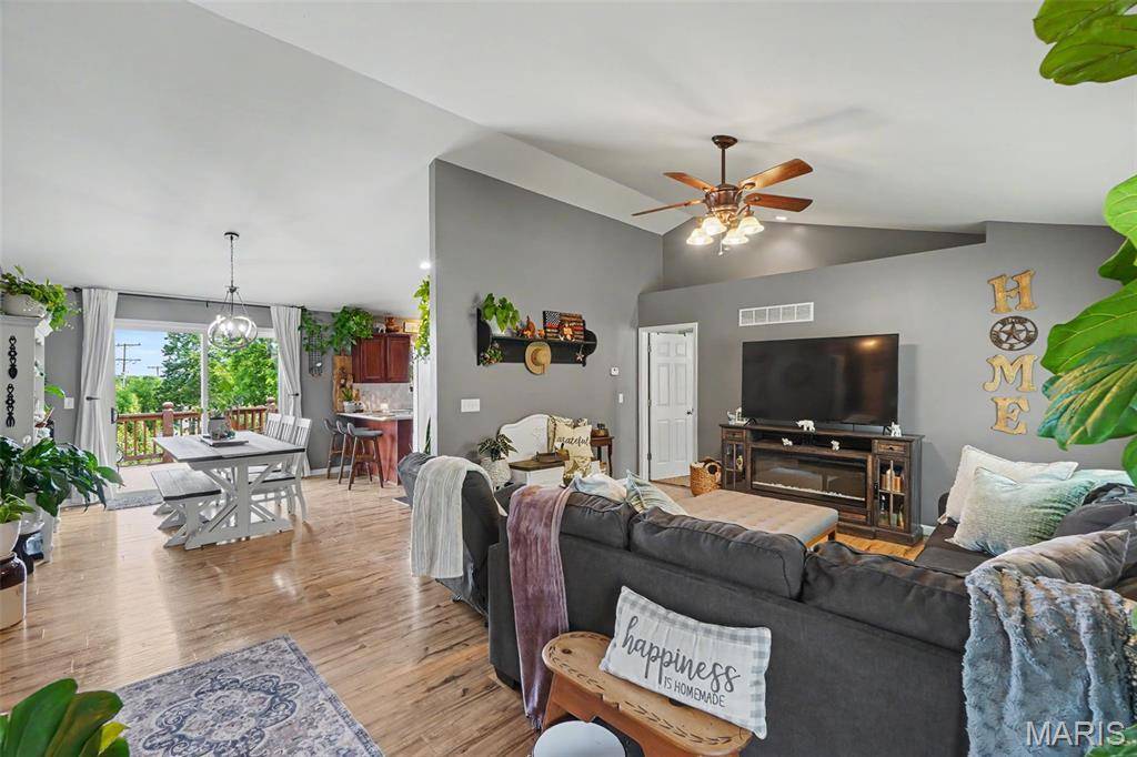 125 MacArthur ST, New Haven, MO 63068