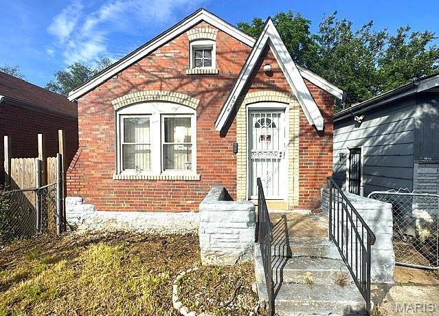 4936 Harney AVE, St Louis, MO 63115