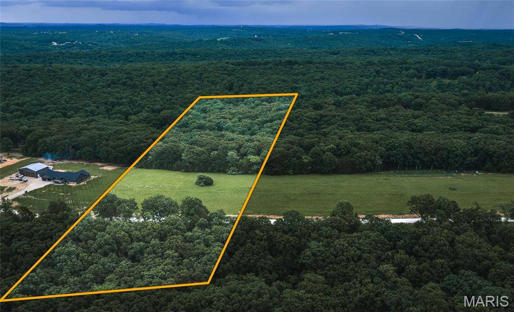 5248 Hobby Farms Rd, De Soto, MO 63020