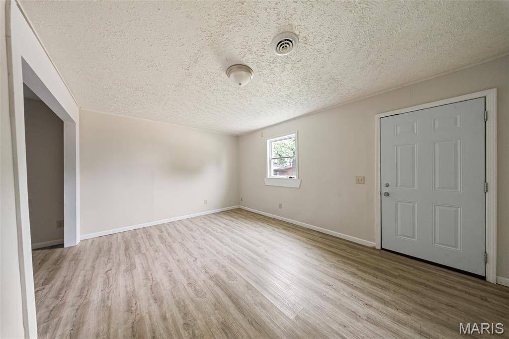 15020 Hackney DR, St Robert, MO 65584