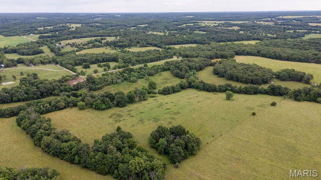 30 +/- AC S 220th RD, Halfway, MO 65663