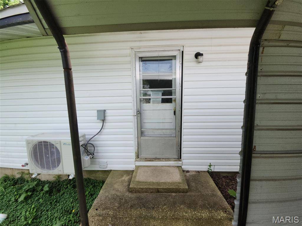 1208 Thomasville RD, Houston, MO 65483
