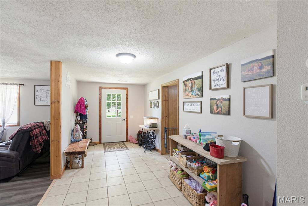 4778 St Hwy 142W, Doniphan, MO 63935