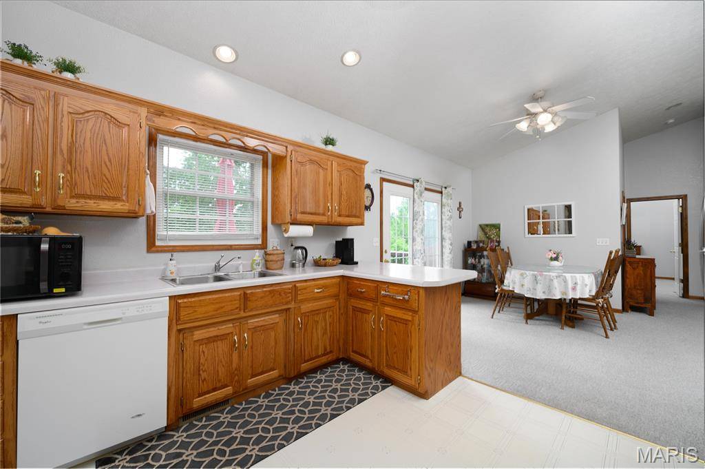 160 Sawmill RD, St Robert, MO 65584