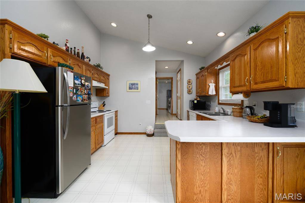 160 Sawmill RD, St Robert, MO 65584