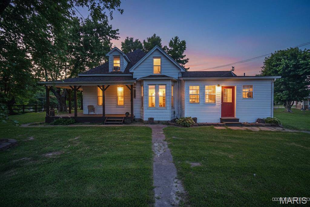 1924 High ST, Chester, IL 62233