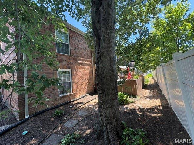 4277 Forest De Ville DR #E, Unincorporated, MO 63129