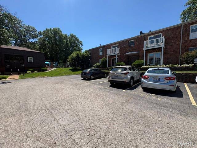 4277 Forest De Ville DR #E, Unincorporated, MO 63129