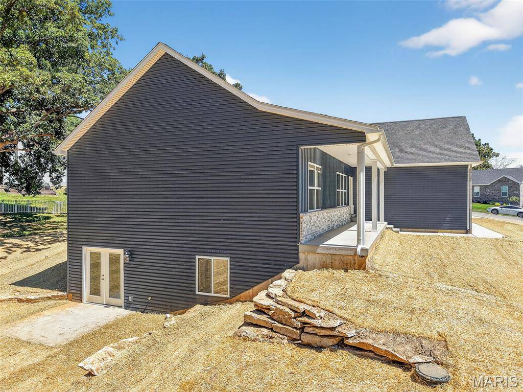 130 Bristol Ridge DR, Troy, MO 63379