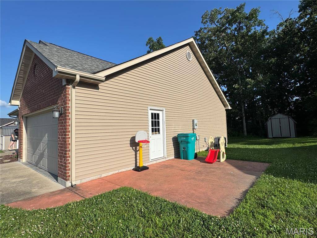 404 Mosel WAY, Owensville, MO 65066