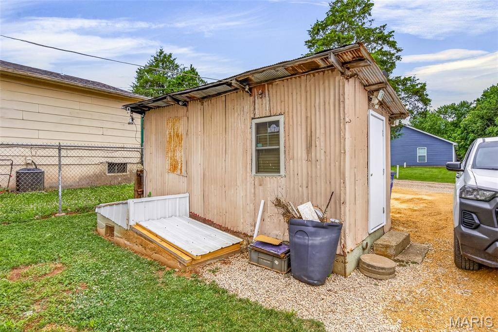 505 S Vandervoot ST, Desloge, MO 63601