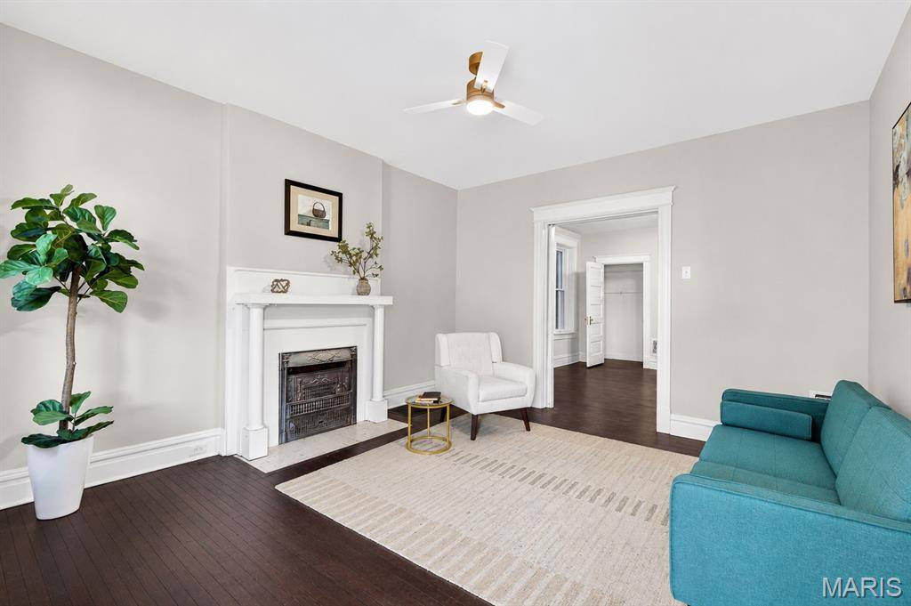 3423 Giles AVE, St Louis, MO 63116
