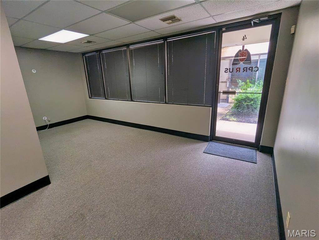 410 sovereign CT #4, St Louis, MO 63011