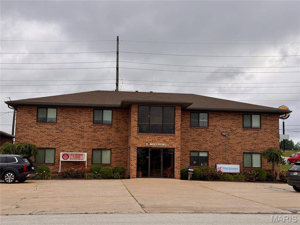 2 Melgrove Pl, Hannibal, MO 63401