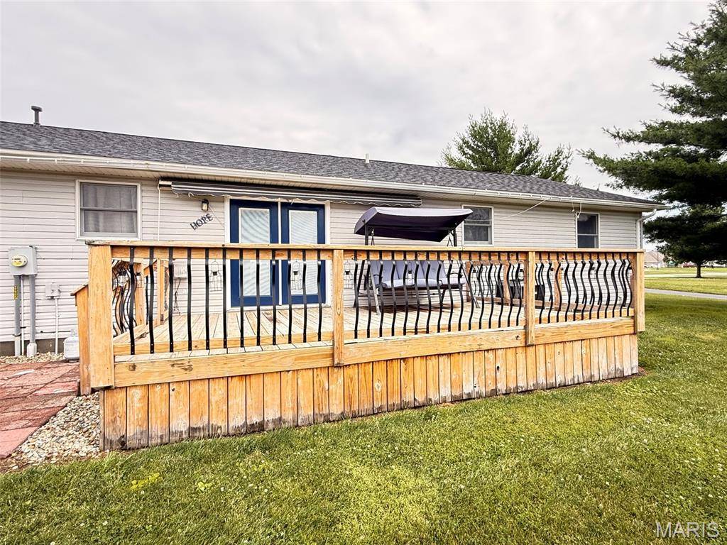 100 Quail Run, Bethalto, IL 62010