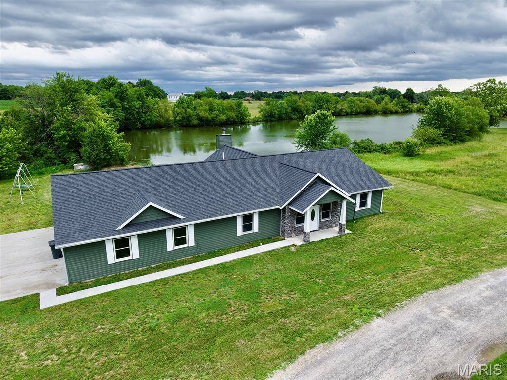11120 Lakeshore, Hannibal, MO 63401