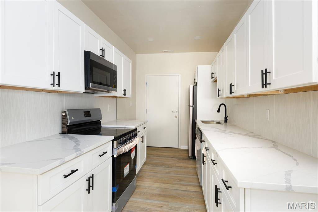 5909 Cates Ave, St Louis, MO 63112