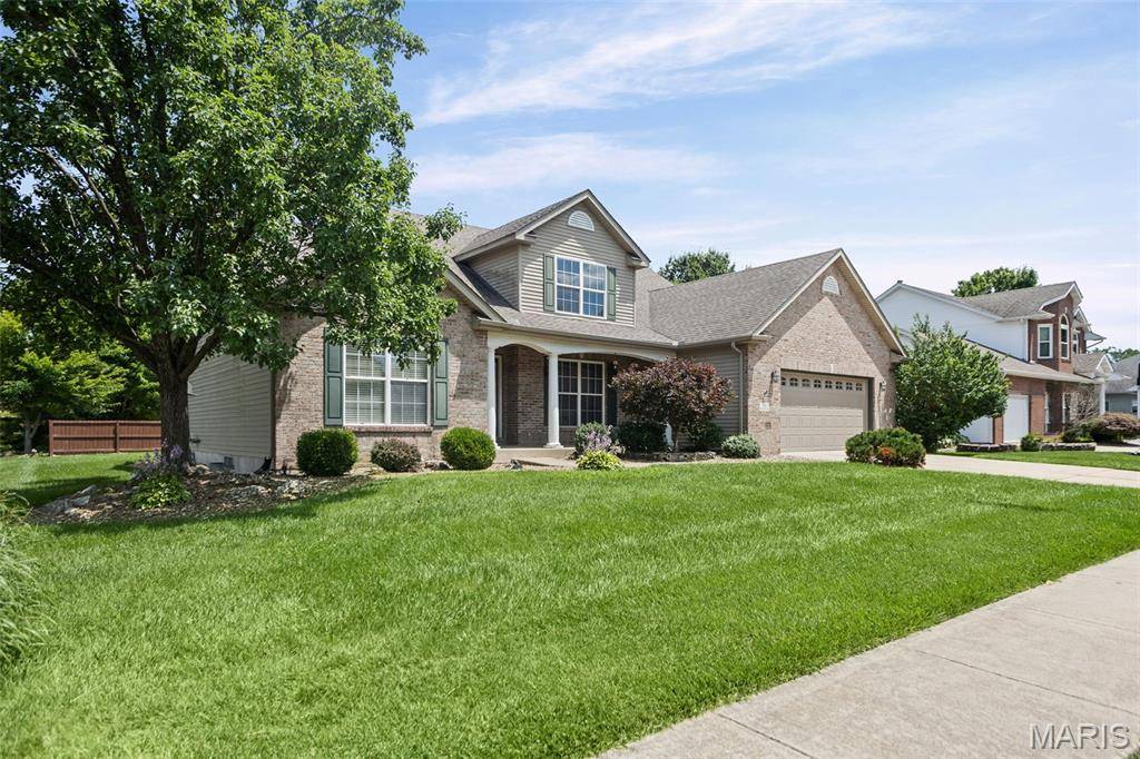 30 Brookshire LN, Edwardsville, IL 62025