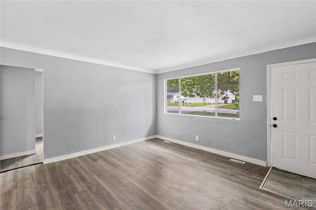 121 Cady DR, Calverton Park, MO 63135