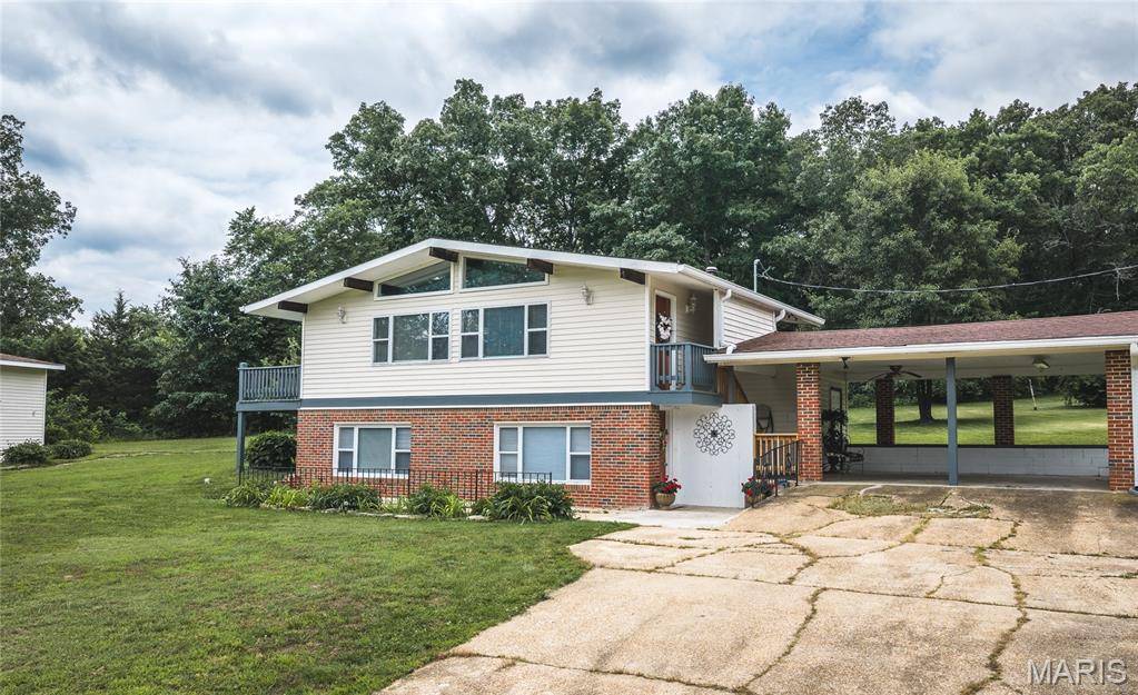 2175 Lone Wolf DR, Cuba, MO 65453