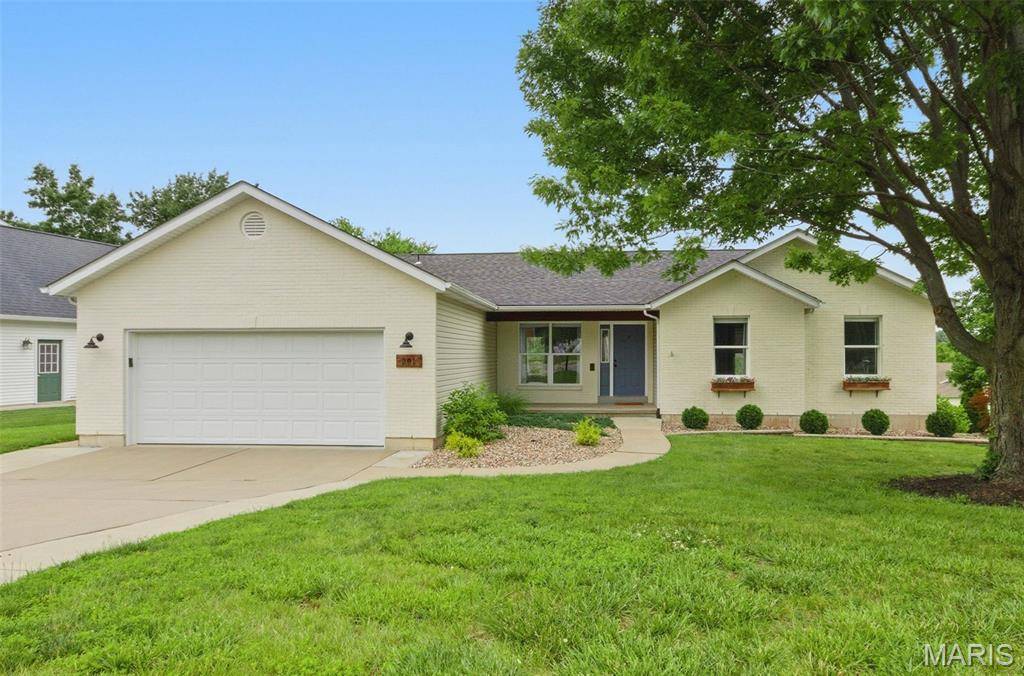 201 Hara LN, Washington, MO 63090