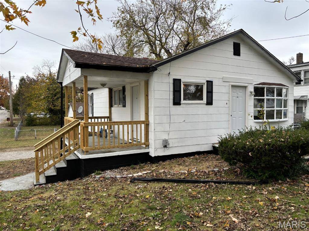 1301 Upper Cahokia RD, Cahokia, IL 62206