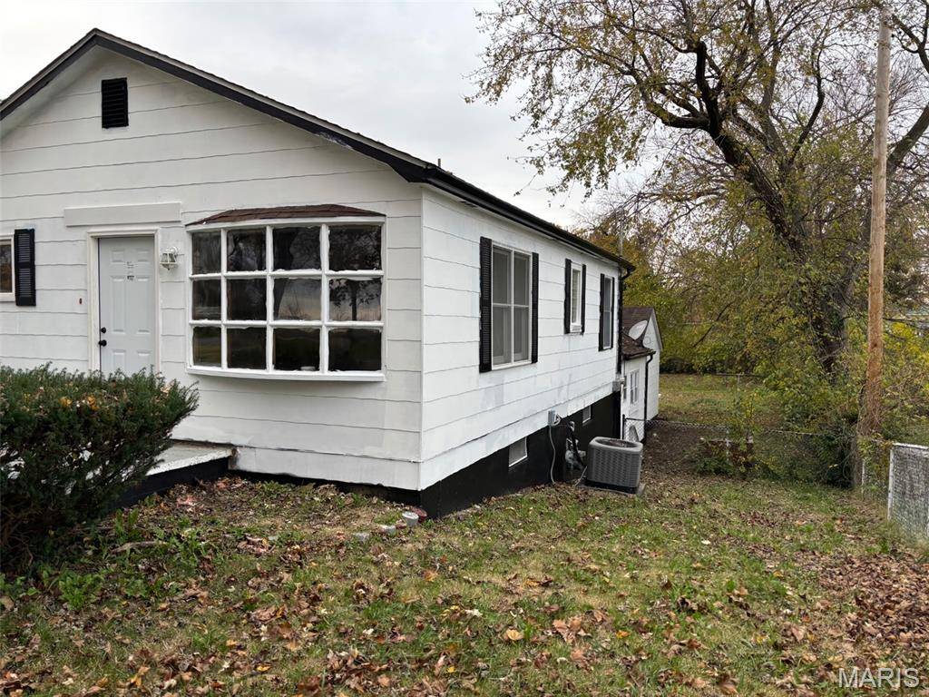 1301 Upper Cahokia RD, Cahokia, IL 62206