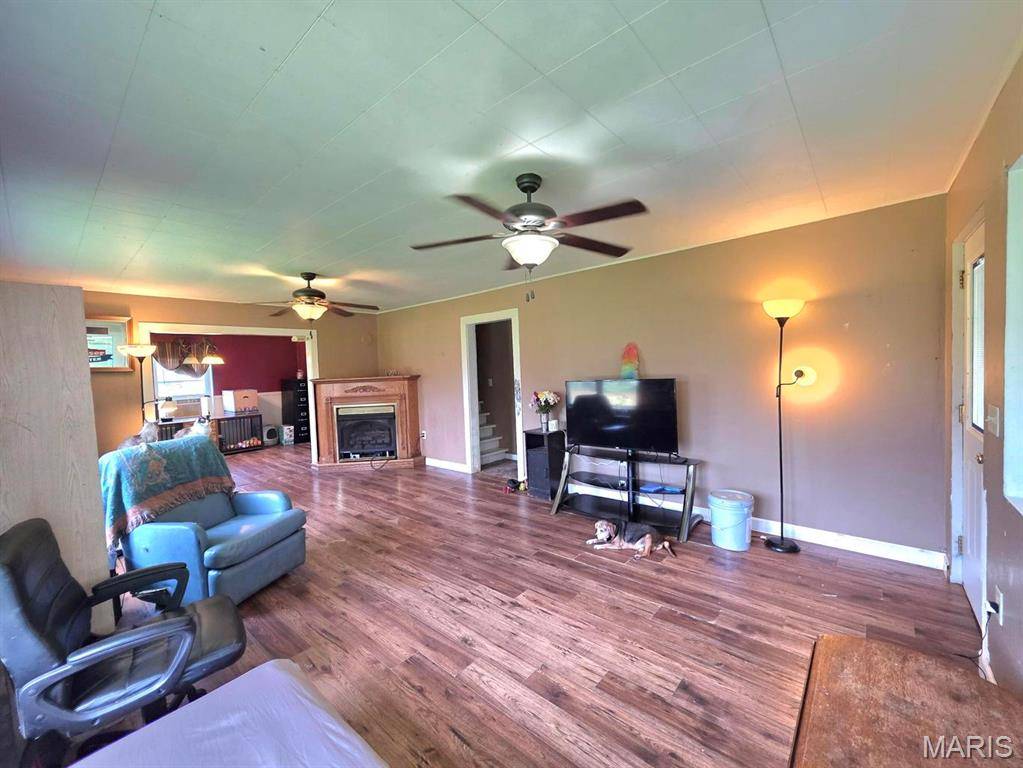 16861 Brushy Creek DR, Houston, MO 65483