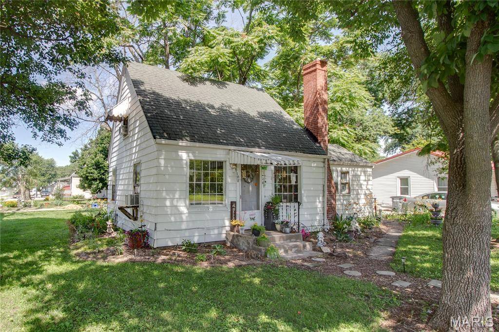 100 N Clinton ST, Bunker Hill, IL 62014