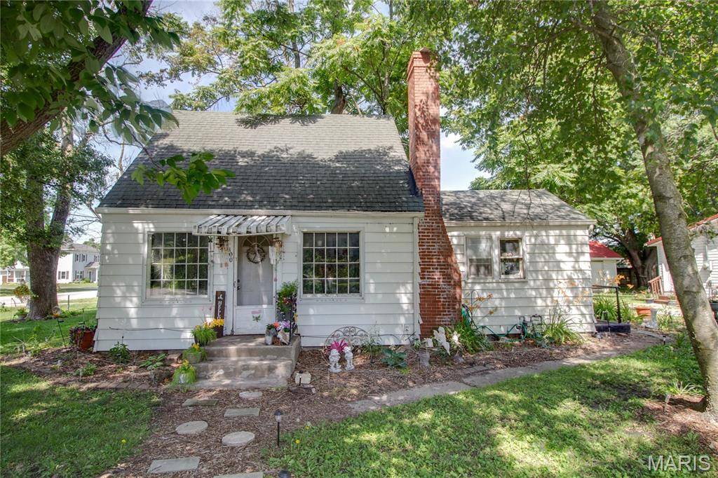 100 N Clinton ST, Bunker Hill, IL 62014