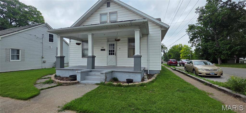 1527 Swanwick ST, Chester, IL 62233
