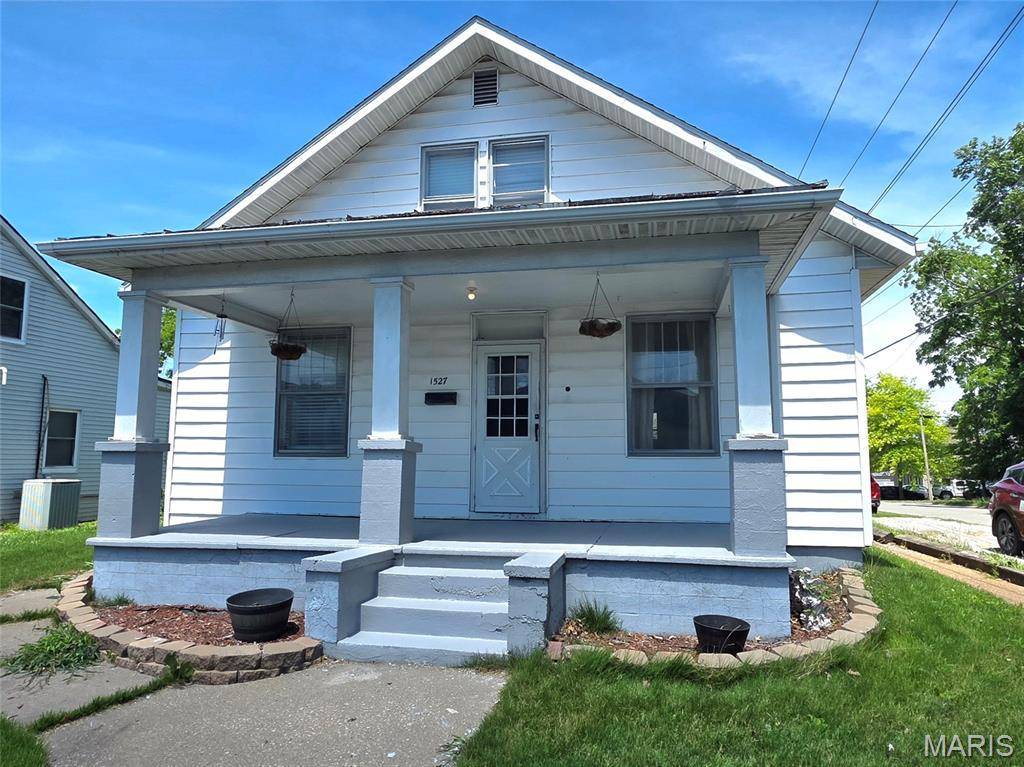 1527 Swanwick ST, Chester, IL 62233