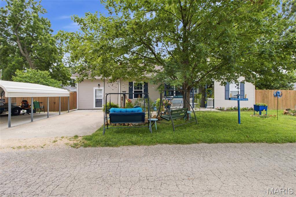 844 Alley ST, Bourbon, MO 65441