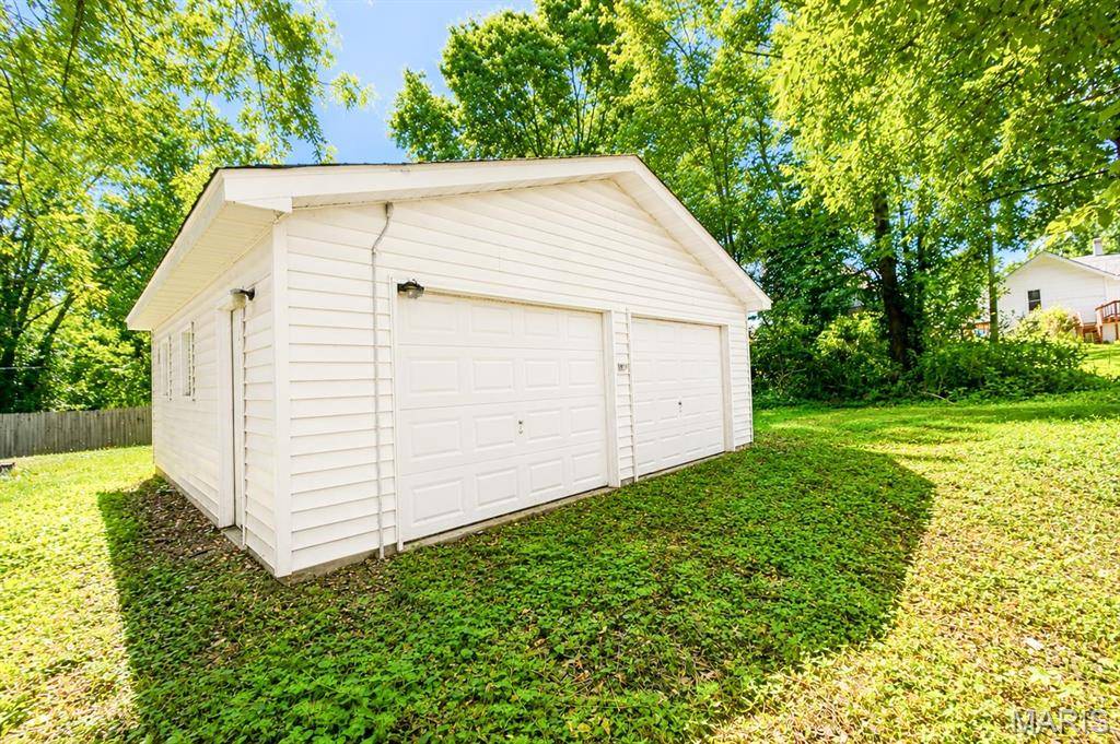 738 Bond AVE, Collinsville, IL 62234