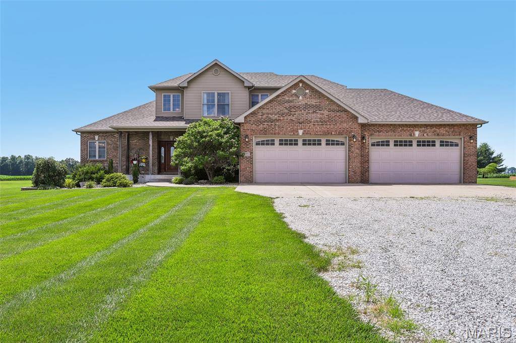 4389 Wagner RD, Marine, IL 62061
