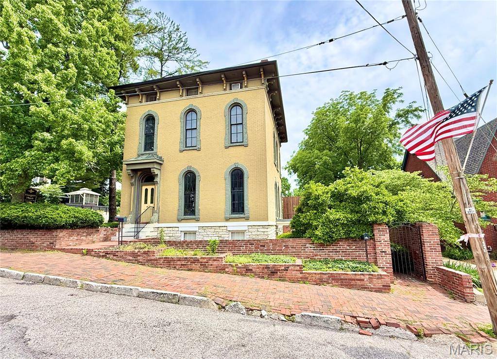 617 State ST, Alton, IL 62002