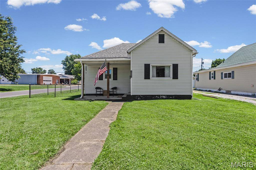 1001 S Macoupin ST, Gillespie, IL 62033