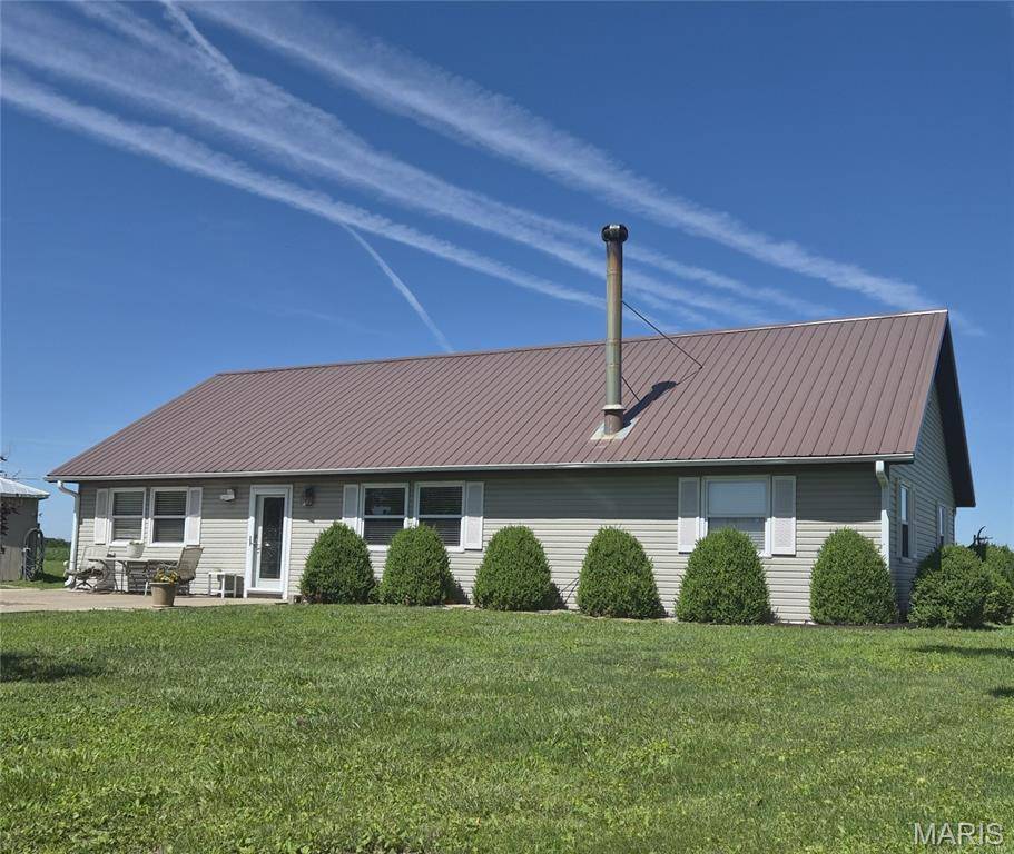 729 N 2650th, Ursa, IL 62376