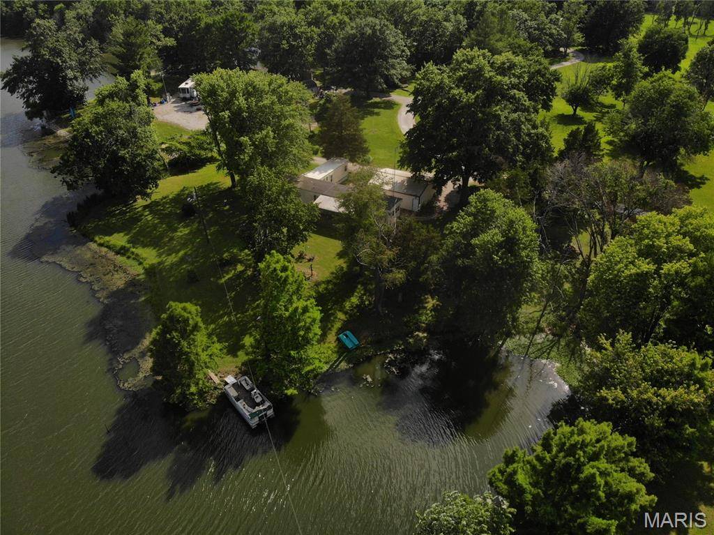 8360 Club LN, Alma, IL 62807