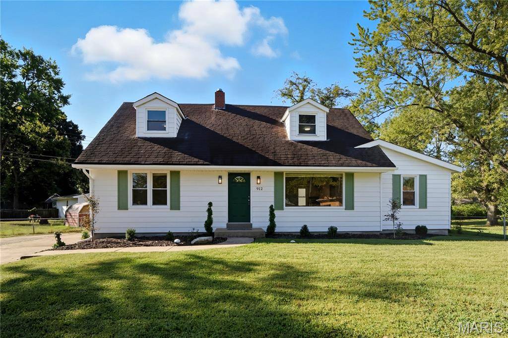 912 Burgos ST, Spanish Lake, MO 63138