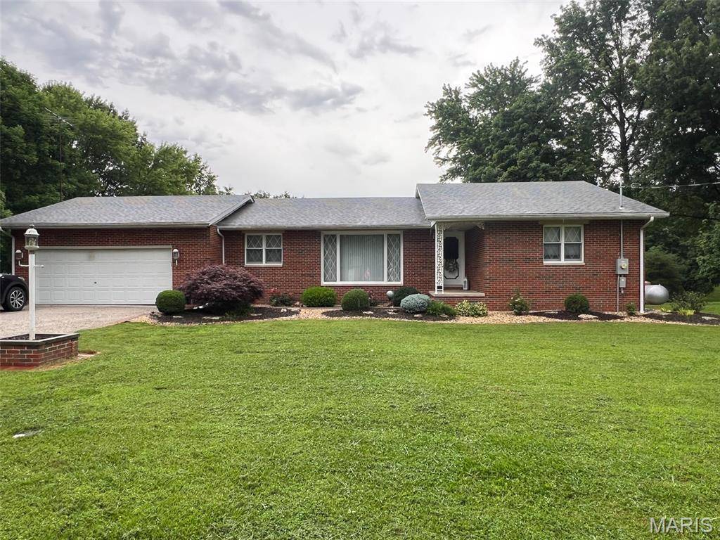 10788 Oak ST, Bunker Hill, IL 62014