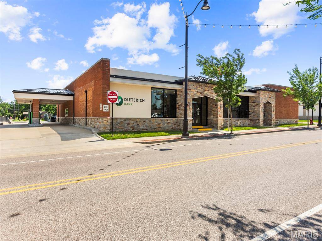 216 N Main ST, Columbia, IL 62236