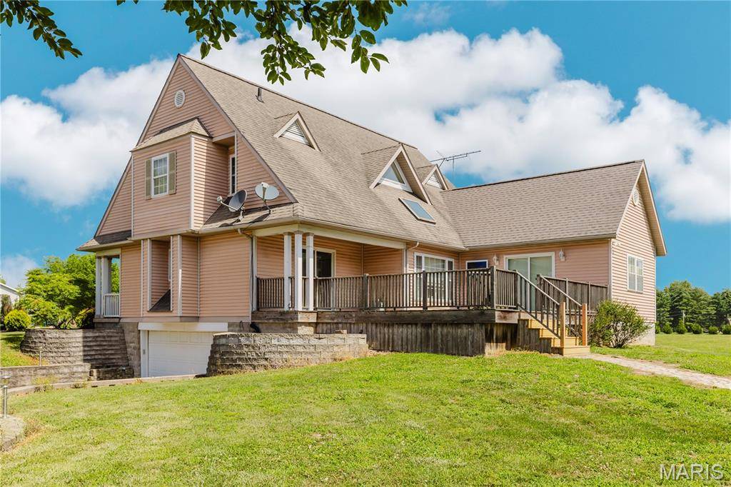 42 Hickory Street, Nashville, IL 62263