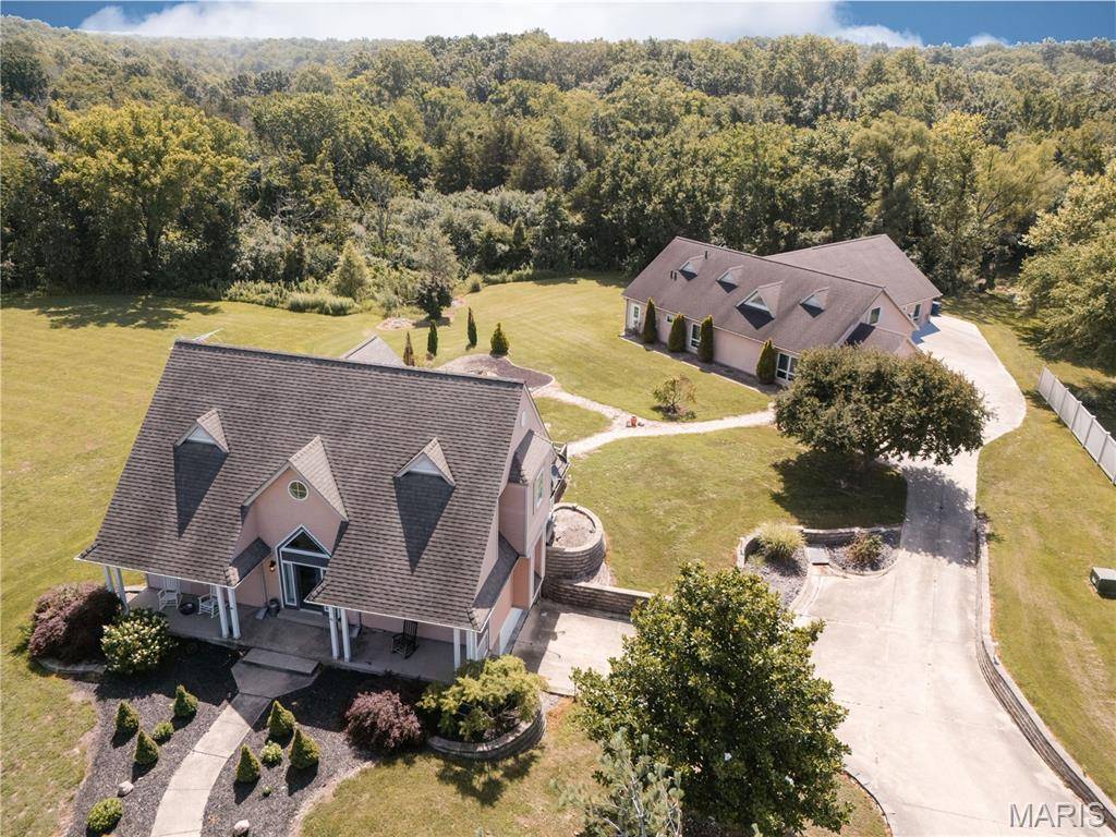 42 Hickory Street, Nashville, IL 62263