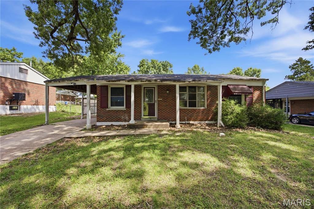 1745 Foley DR, St Louis, MO 63136
