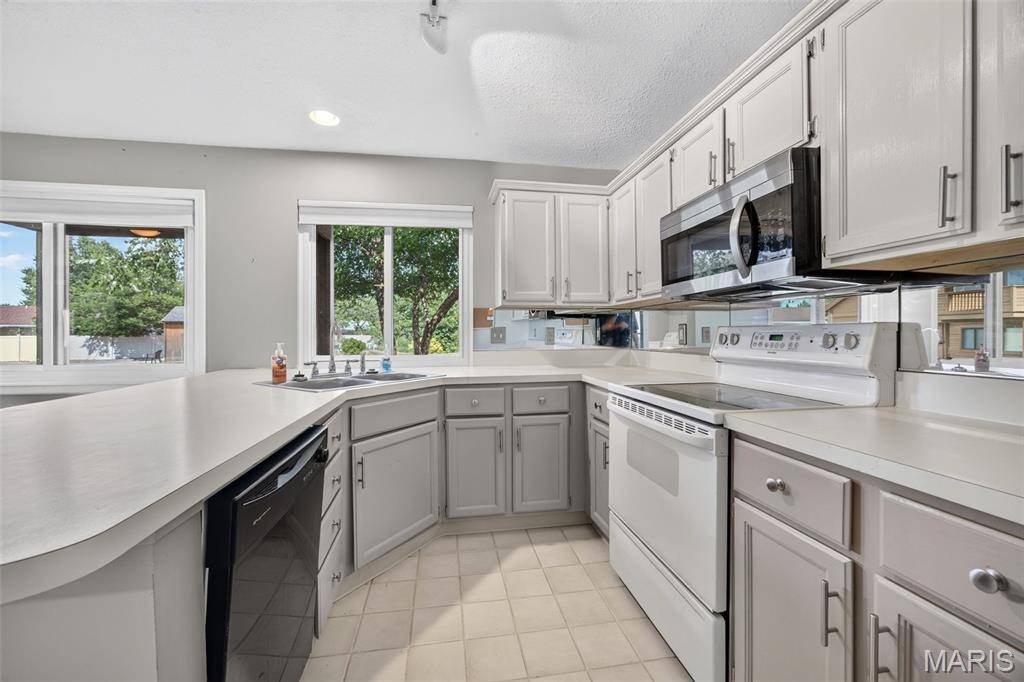 408 Kipling WAY #A, Weldon Spring, MO 63304