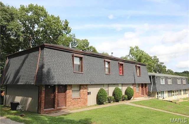 1104 ARROWHEAD DR #B, Collinsville, IL 62294