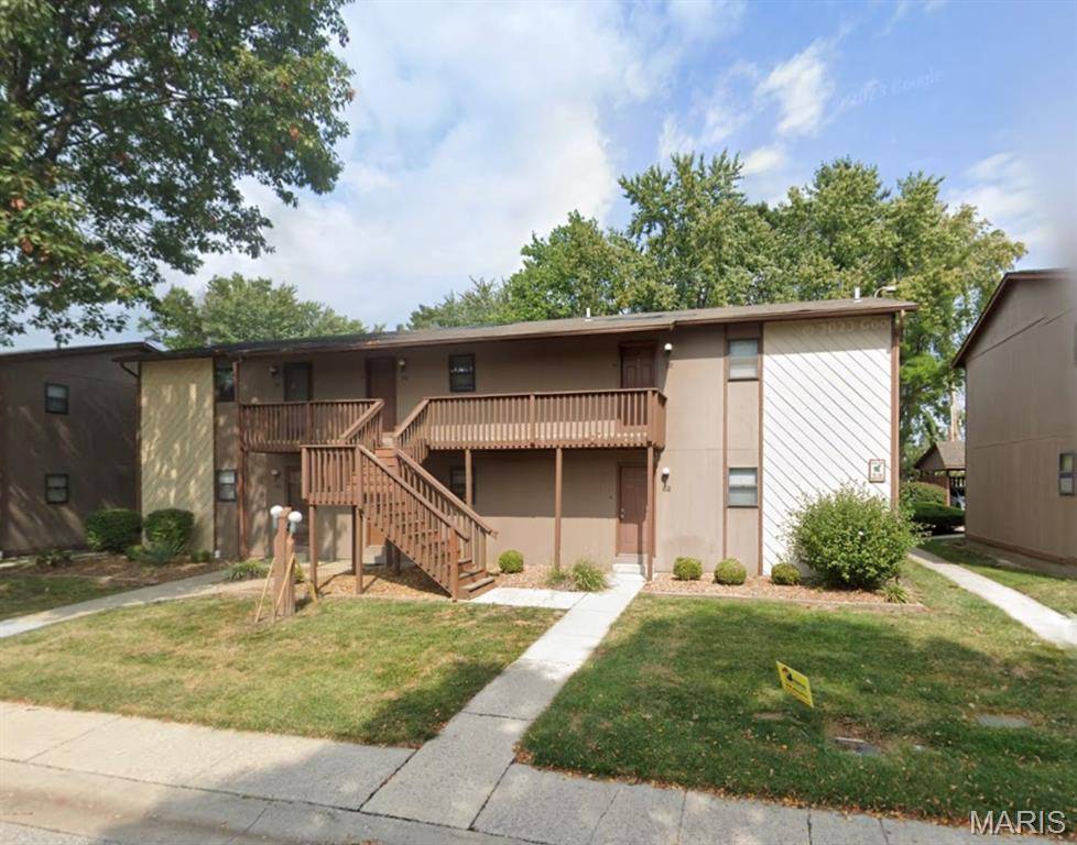 97 PEACHTREE LN, Fairview Heights, IL 62208