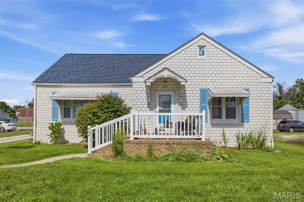 209 S Broadway, Hoffman, IL 62250