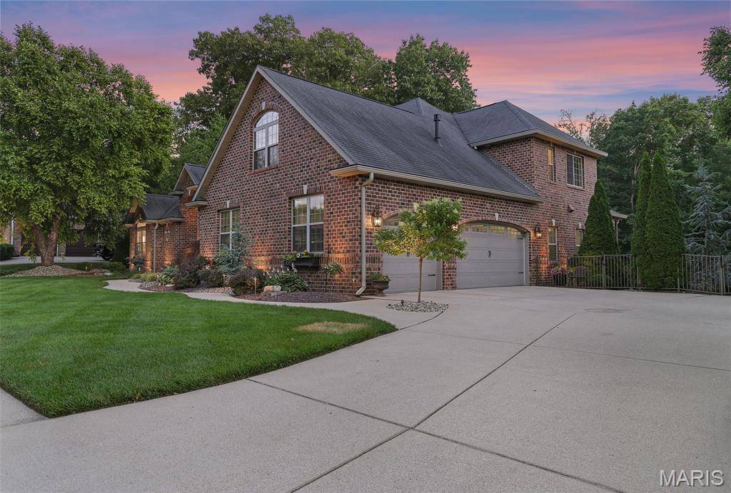 1116 Far Oaks DR, Caseyville, IL 62232